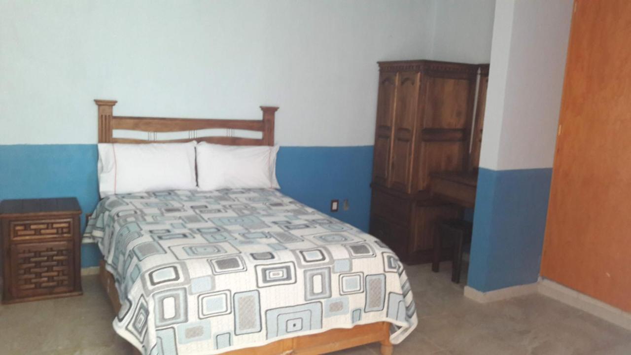 Hotel Posada Don Vasco Исмикильпан Экстерьер фото